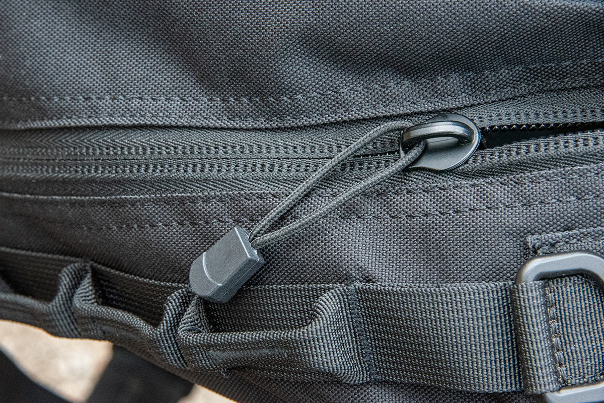 Fennek-Rucksack-Reissverschluss