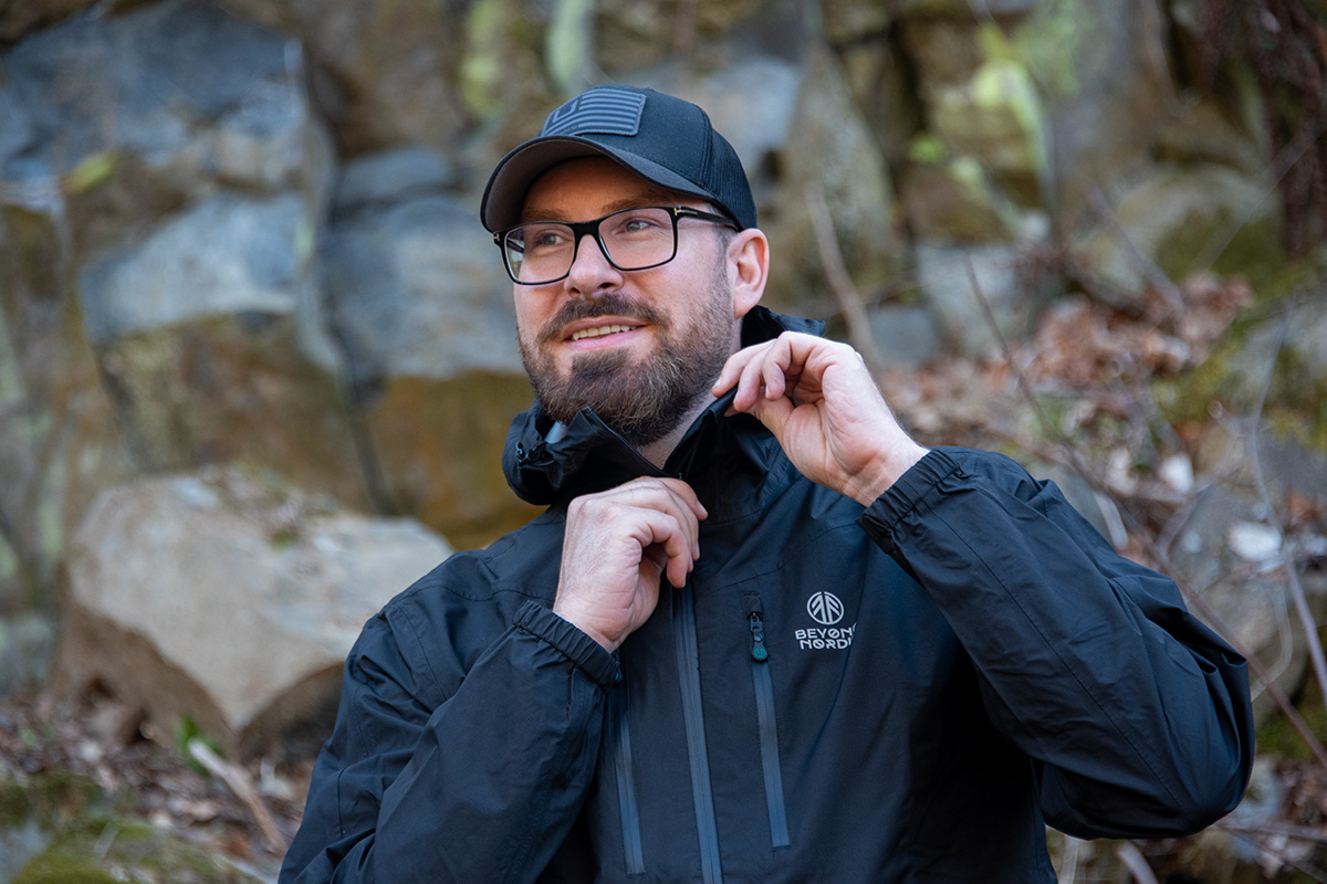 Beyond-Nordic-Regenjacke-Maenner