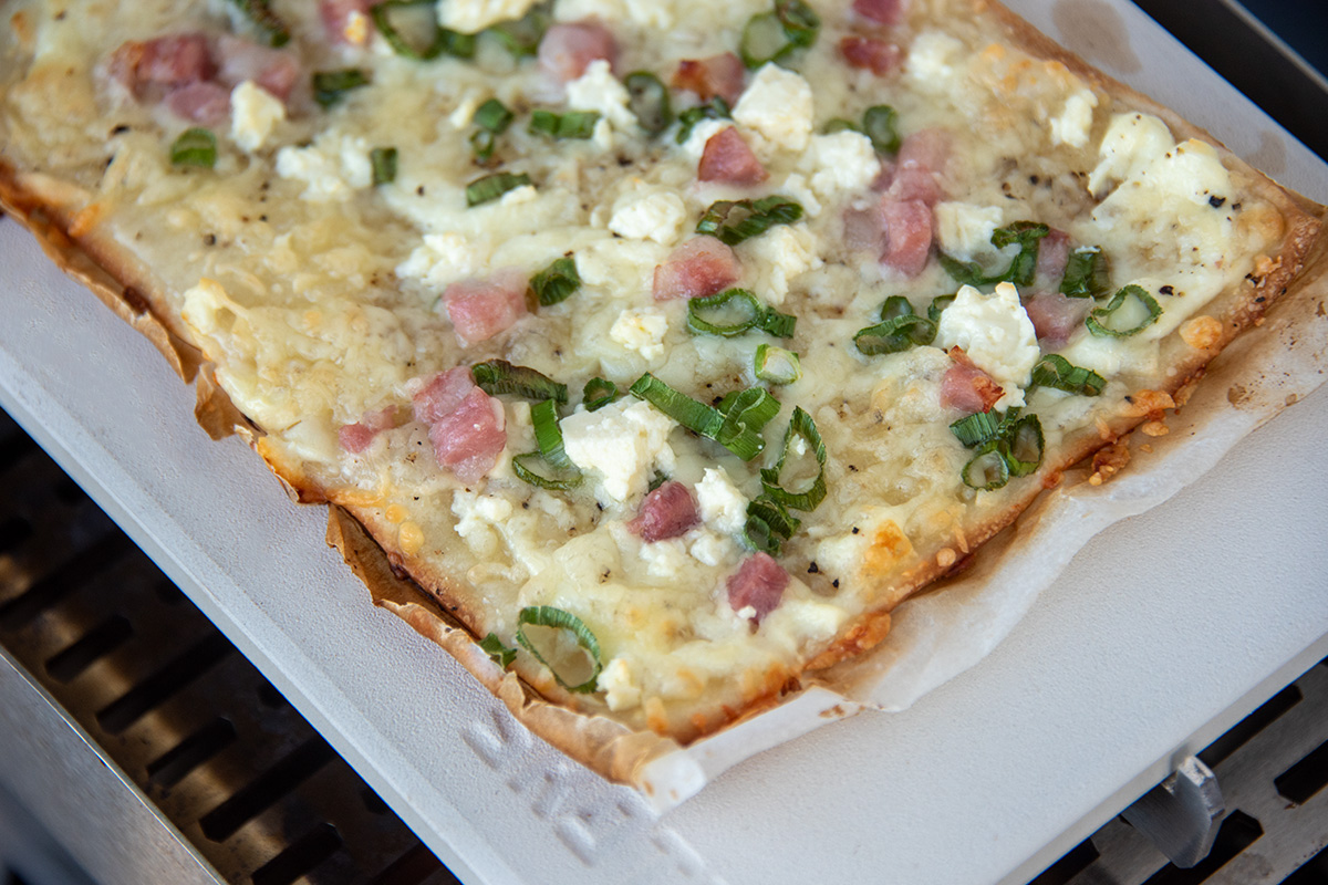SKOTTI-GRILL-2.0-Flammkuchen