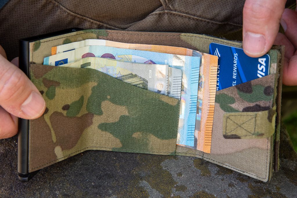 Shield-Tactical-Wallet-Geldfach